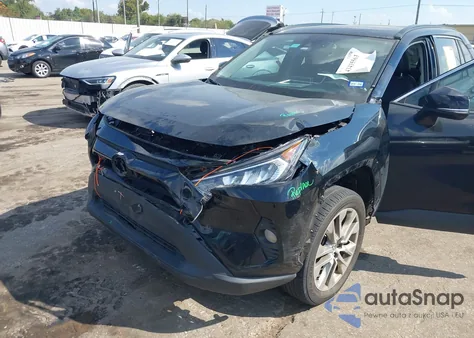 2019 Toyota Rav4 Xle Premium z USA, uszkodzony, nr VIN 2T3C1RFV0KW026324